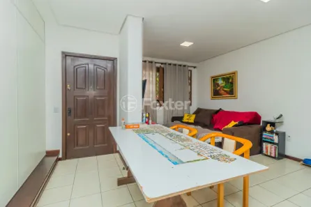 Casa com 3 Quartos à venda, 151m² no Espírito Santo, Porto Alegre