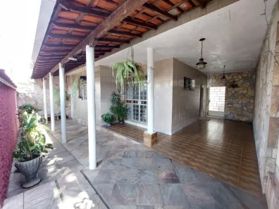 Casa com 3 Quartos à venda, 234m² no Serrano, Belo Horizonte