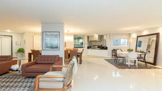 Apartamento com 3 Quartos à venda, 197m² no Mossunguê, Curitiba