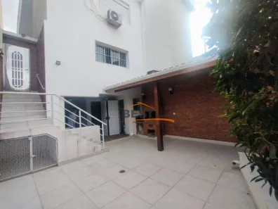 Sobrado com 5 Quartos à venda, 222m² no Vila Ipojuca, São Paulo