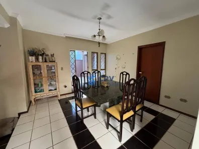 Casa com 4 Quartos à venda, 250m² no Lago Parque, Londrina