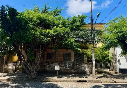 Casa com 5 Quartos à venda, 170m² no Campo Grande, Recife