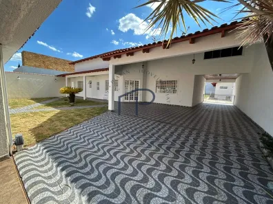 Casa com 3 Quartos para alugar, 767m² no Setor Habitacional Vicente Pires, Brasília