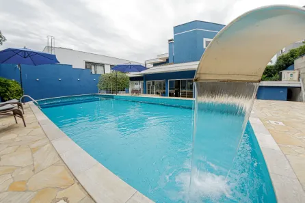 Casa com 5 Quartos à venda, 523m² no América, Joinville