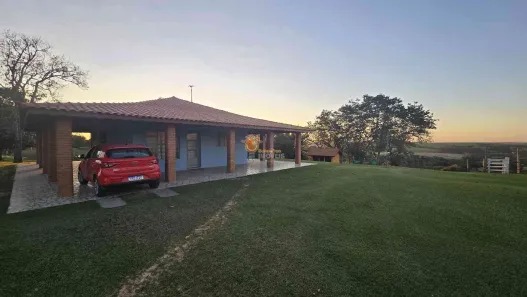 Fazenda/Sítio com 3 Quartos à venda, 200m² no , Araçoiaba da Serra