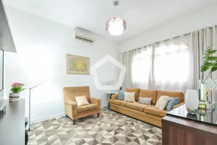 Casa com 4 Quartos à venda, 194m² no Caxingui, São Paulo