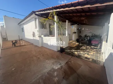 Casa com 3 Quartos à venda, 180m² no Tibery, Uberlândia