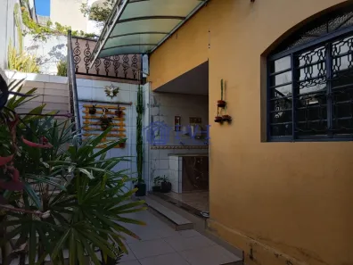 Casa com 8 Quartos à venda, 410m² no Minascaixa, Belo Horizonte