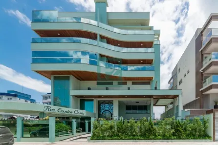 Apartamento com 2 Quartos à venda, 81m² no Mariscal, Bombinhas