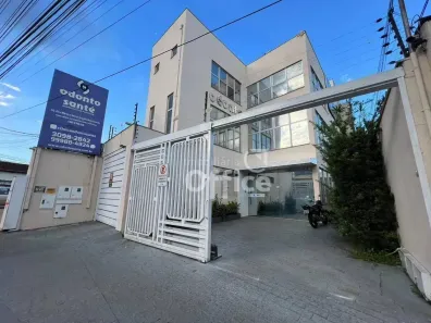 Sala Comercial para alugar, 80m² no Centro, Anápolis