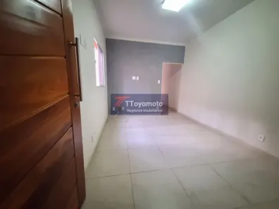Casa com 2 Quartos para alugar, 100m² no Vila Brasílio Machado, São Paulo