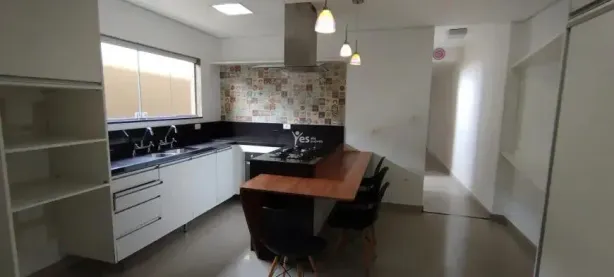 Casa com 3 Quartos para alugar, 210m² no Vila Assunção, Santo André