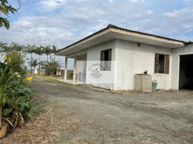 Casa com 4 Quartos à venda, 270m² no Vila Nova, Joinville