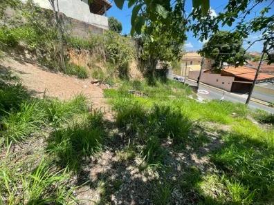 Lote/Terreno à venda, 600m² no Parque Santo Antônio, Jacareí