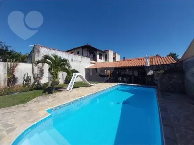Casa com 8 Quartos à venda, 360m² no Piratininga, Niterói