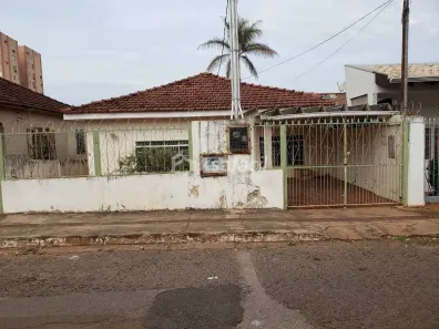 Casa com 3 Quartos à venda, 134m² no Amambaí, Campo Grande