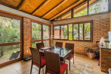 Sobrado com 3 Quartos à venda, 130m² no Hípica, Porto Alegre