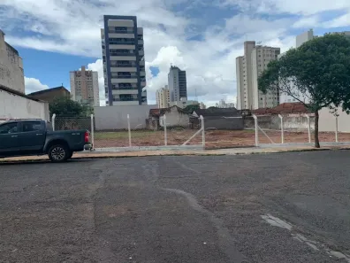 Lote/Terreno à venda, 1480m² no Osvaldo Rezende, Uberlândia