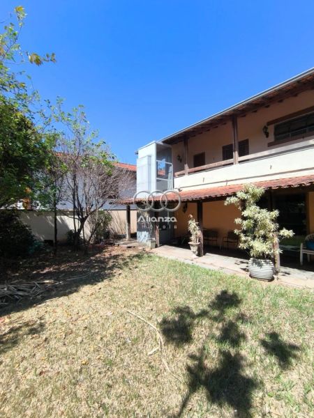 Casa com 4 quartos — São Bento, Belo Horizonte