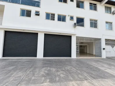 Ponto Comercial para alugar, 120m² no Cidade Velha, Belém