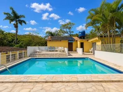 Fazenda/Sítio com 6 Quartos para alugar, 250m² no Ipiranga, Guararema