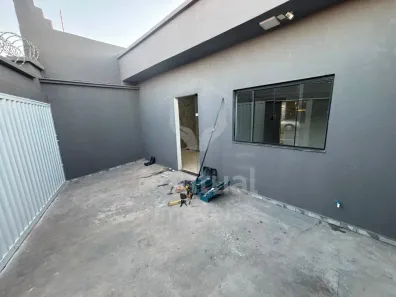 Casa com 3 Quartos para alugar, 300m² no Daniel Fonseca, Uberlândia