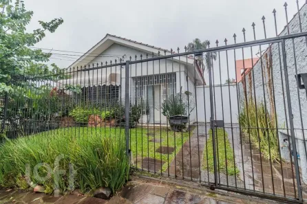 Casa com 3 Quartos à venda, 169m² no Três Figueiras, Porto Alegre