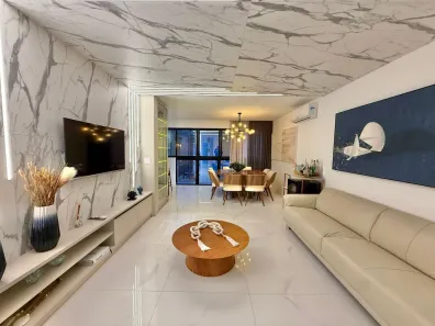 Apartamento com 3 Quartos para alugar, 120m² no Centro, Balneário Camboriú