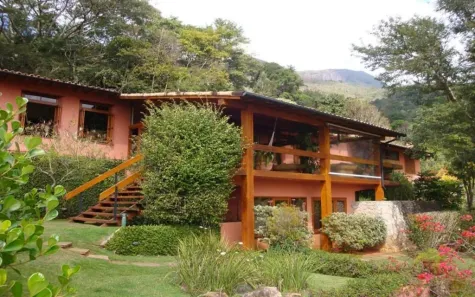 Casa de Condomínio com 4 Quartos à venda, 700m² no Araras, Petrópolis