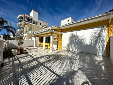Casa com 5 Quartos à venda, 220m² no Praia de Fora, Palhoça