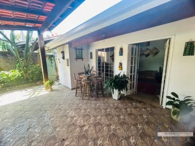 Casa com 3 Quartos à venda, 75m² no Itaguá, Ubatuba