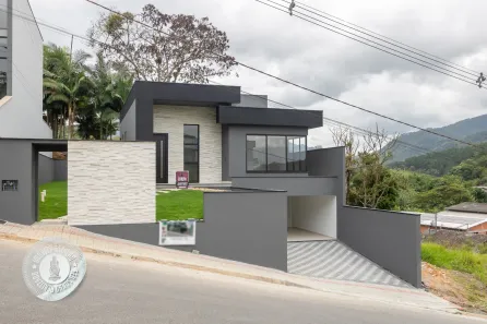 Casa com 3 Quartos à venda, 172m² no Belchior Alto, Gaspar