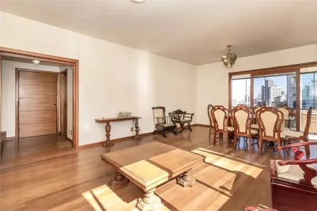 Apartamento com 3 Quartos para alugar, 331m² no Petrópolis, Porto Alegre