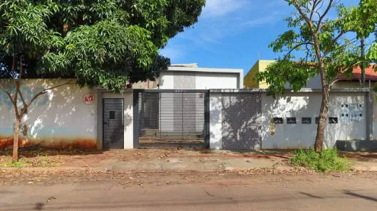Casa de Condomínio com 2 Quartos para alugar, 49m² no Coronel Antonino, Campo Grande