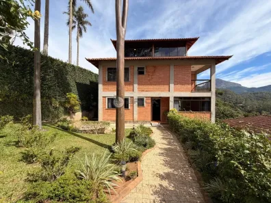 Casa de Condomínio com 5 Quartos à venda, 264m² no Pimenteiras, Teresópolis