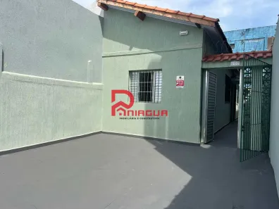Casa com 1 Quarto à venda, 60m² no Maracanã, Praia Grande