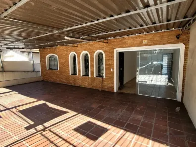 Casa com 4 Quartos para alugar, 200m² no Vila Joaquim Inácio, Campinas