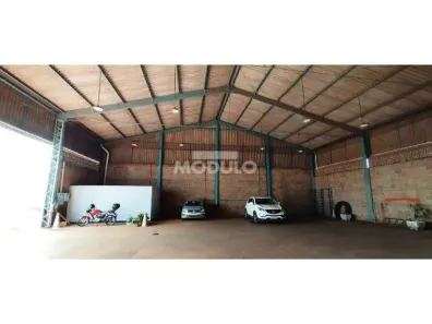 Galpão/Depósito/Armazém para alugar, 748m² no Marta Helena, Uberlândia