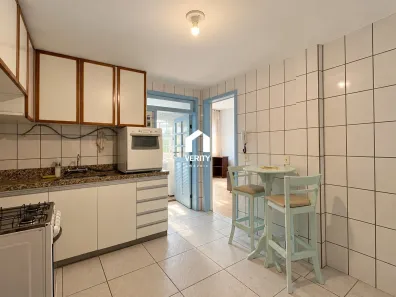 Apartamento com 2 Quartos para alugar, 77m² no Centro, Florianópolis
