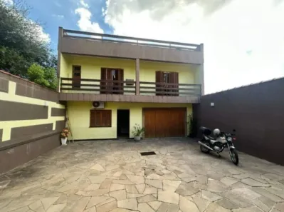 Sobrado com 4 Quartos à venda, 200m² no Jardim Floresta, Porto Alegre