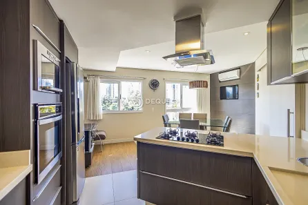 Casa com 4 Quartos à venda, 242m² no Mossunguê, Curitiba