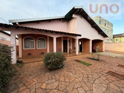 Casa com 3 Quartos à venda, 1200m² no Vila Bandeirante, Campo Grande