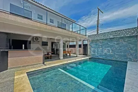 Casa com 5 Quartos à venda, 270m² no Centro, Peruíbe
