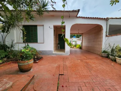 Casa com 3 Quartos à venda, 301m² no Pitangueiras, Guarujá