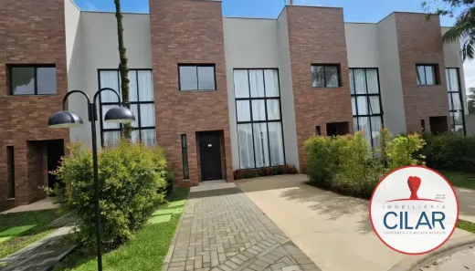 Sobrado com 2 Quartos para alugar, 79m² no Campina do Siqueira, Curitiba