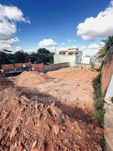 Lote/Terreno à venda, 450m² no Ibituruna, Montes Claros