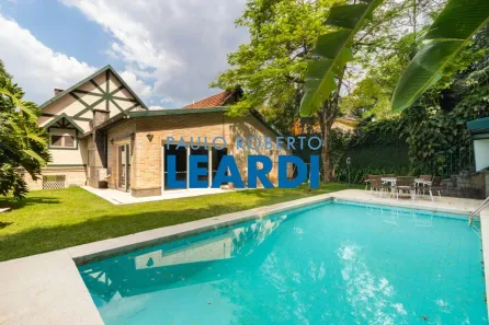 Sobrado com 4 Quartos à venda, 600m² no Fazenda Morumbi, São Paulo