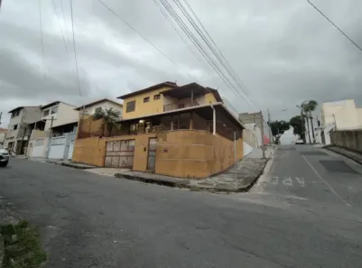 Casa com 3 Quartos à venda, 280m² no Santa Helena, Contagem