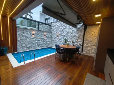 Sobrado com 2 Quartos à venda, 124m² no América, Joinville