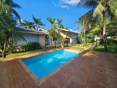 Casa com 4 Quartos à venda, 327m² no Vila Santa Izabel, Maringá